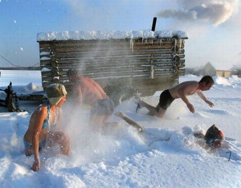How to Survive in Snow Without Clothes: Essential Tips