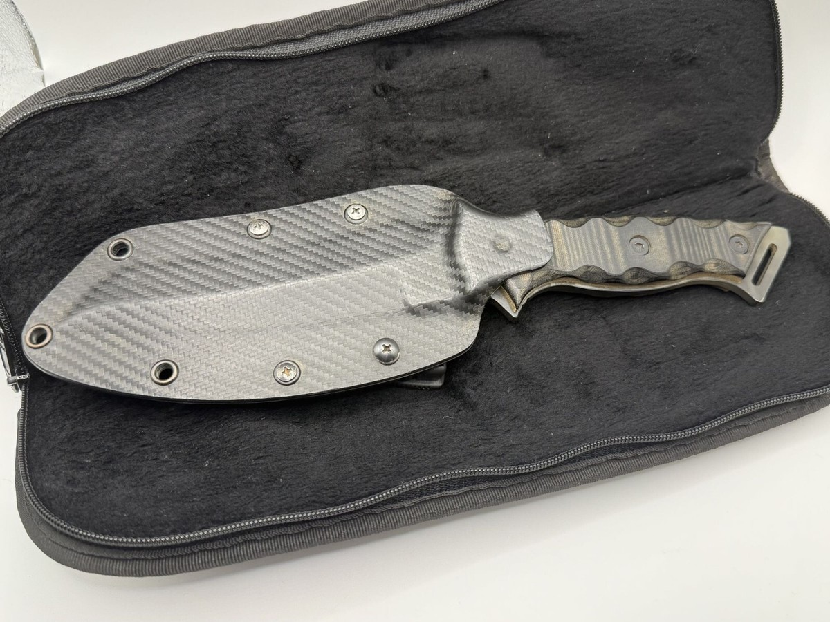 What Knives are Used on Dual Survival