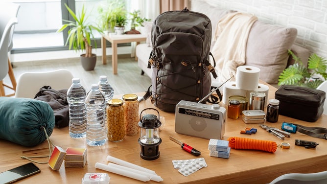 What Should a Home Survival Kit Contain