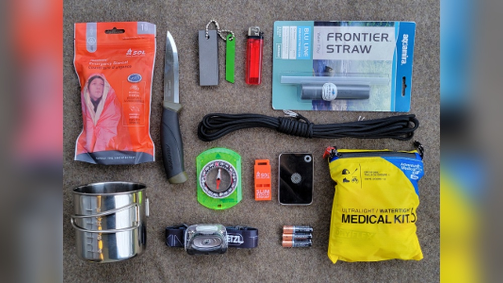 What Survival Gear Do You Need to Survive: Essential Must-Haves